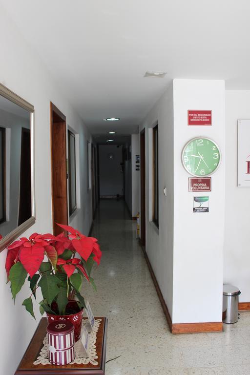 Pasadena Hostel Калі Екстер'єр фото