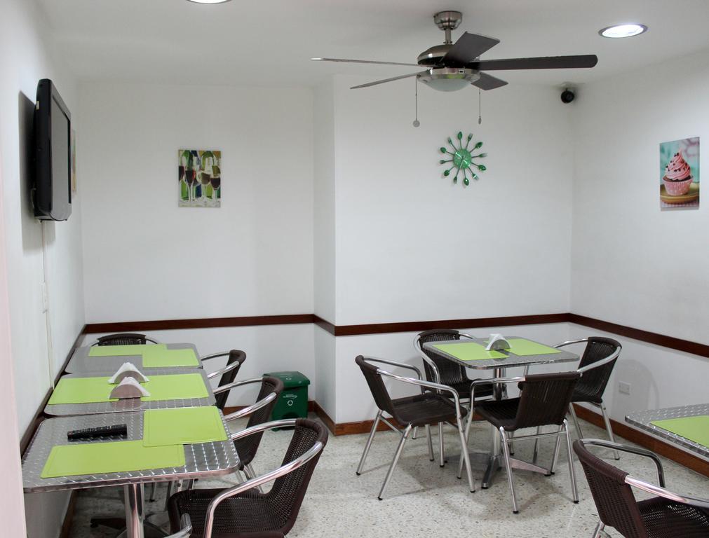 Pasadena Hostel Калі Екстер'єр фото