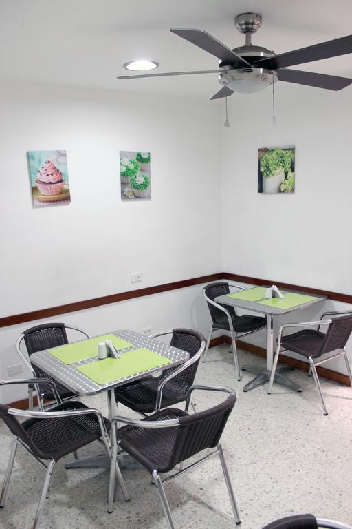 Pasadena Hostel Калі Екстер'єр фото