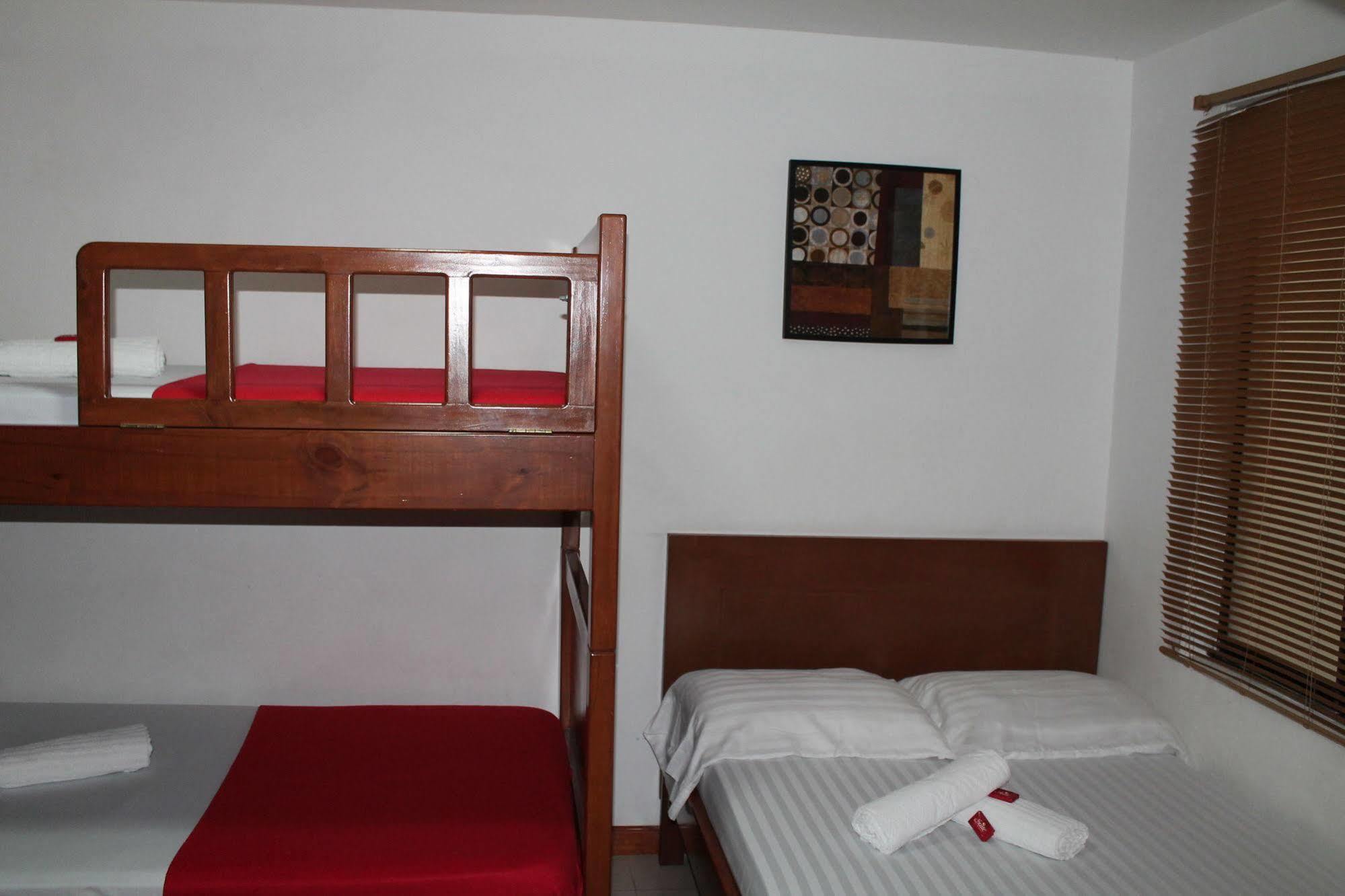 Pasadena Hostel Калі Екстер'єр фото