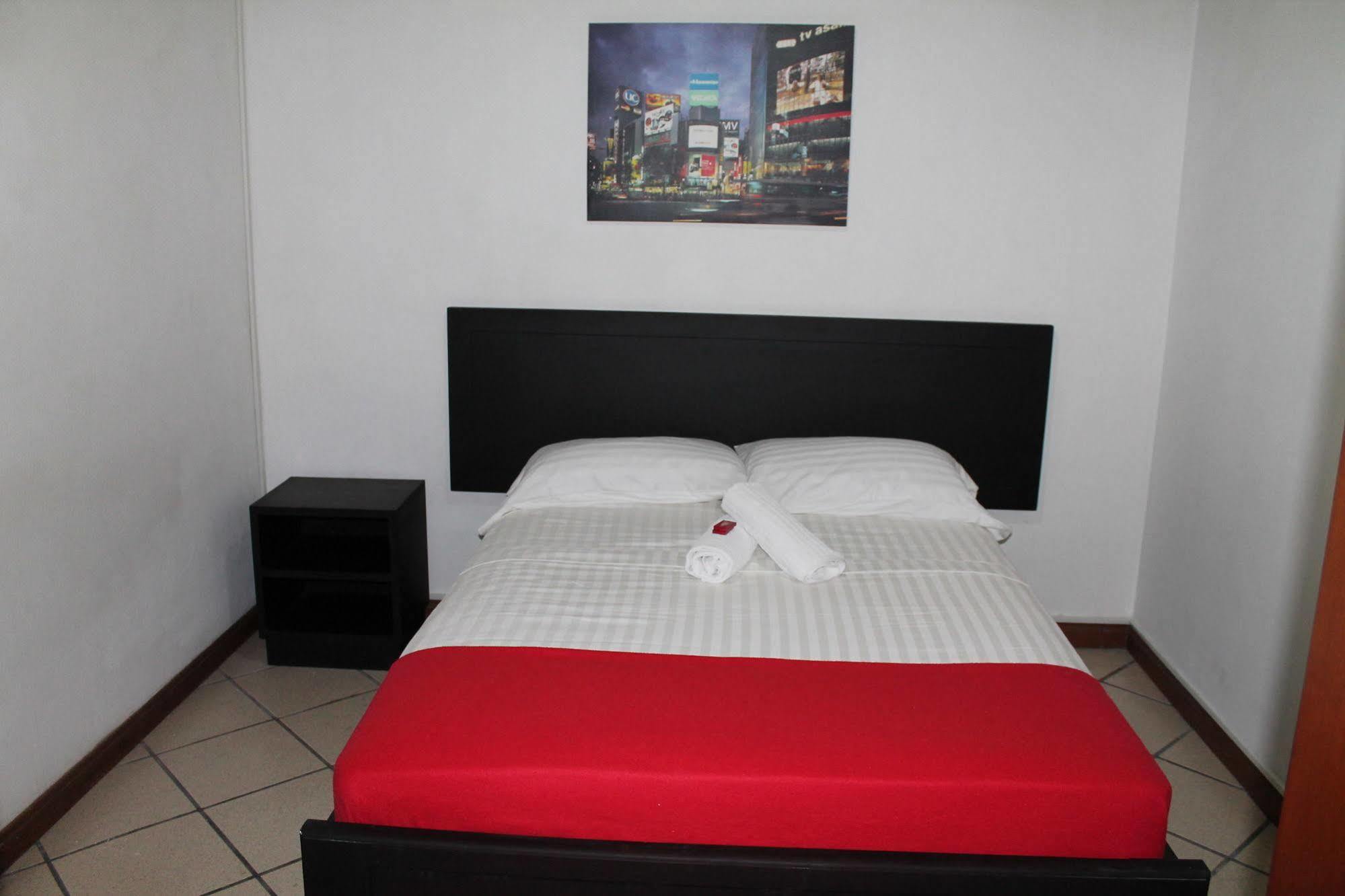 Pasadena Hostel Калі Екстер'єр фото